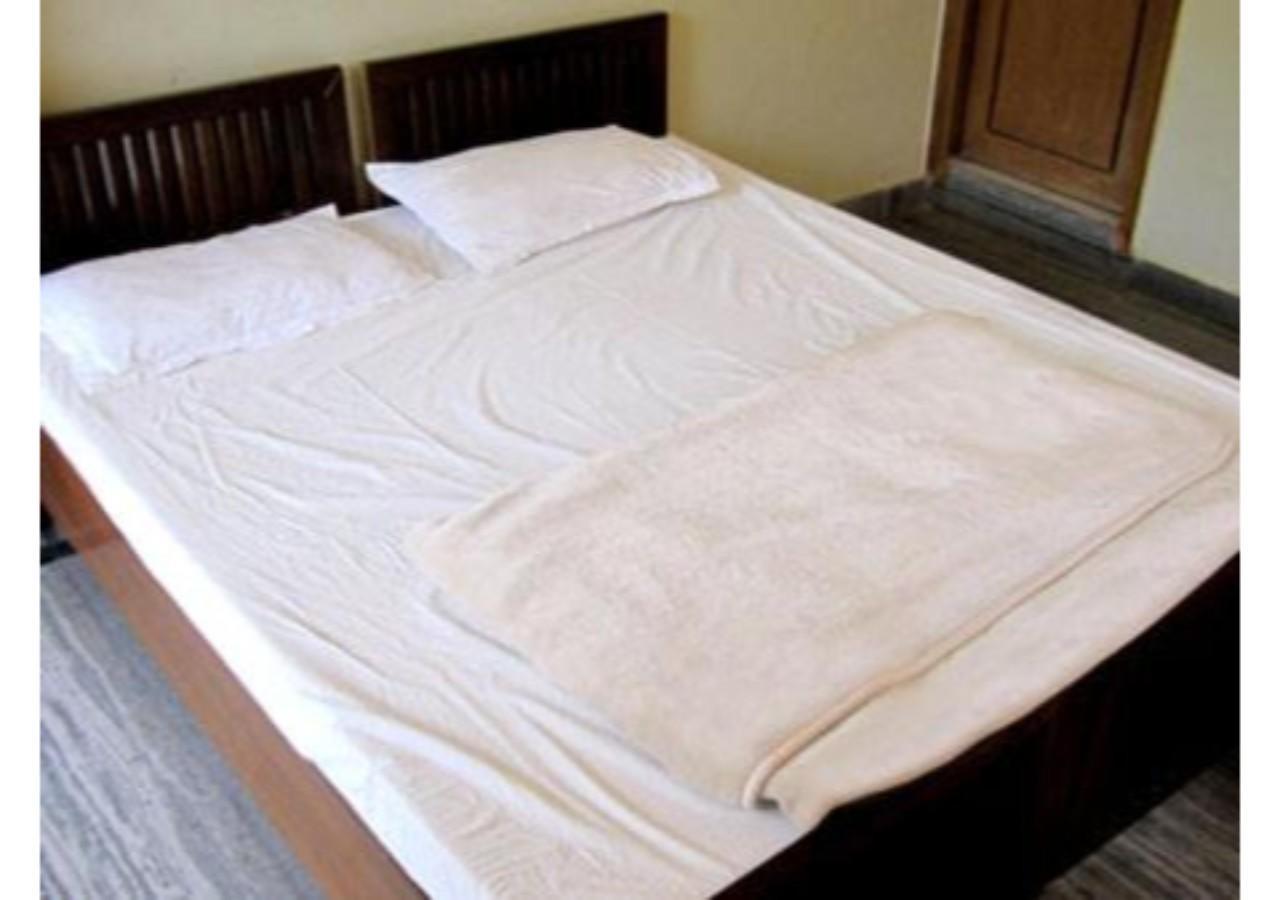 a2zroomz Hotel Nirvana Tapovan Buitenkant foto